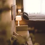 Отель Parkhotel Hugo De Vries 3*